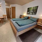 Ankerplatz Direkt Am Altmuehlsee Bei Juliane Und Klaus Apartament
